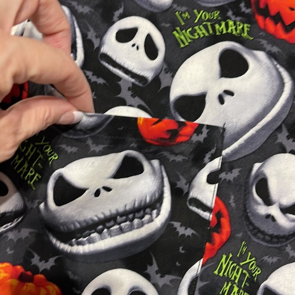 Disney nightmare before Christmas  scrub top medium - Picture 6 of 11